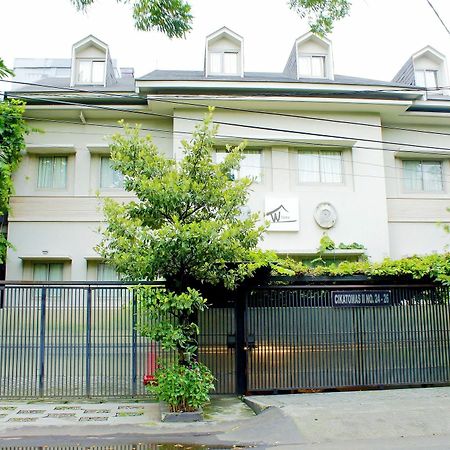 W Home Cikatomas Jakarta Buitenkant foto