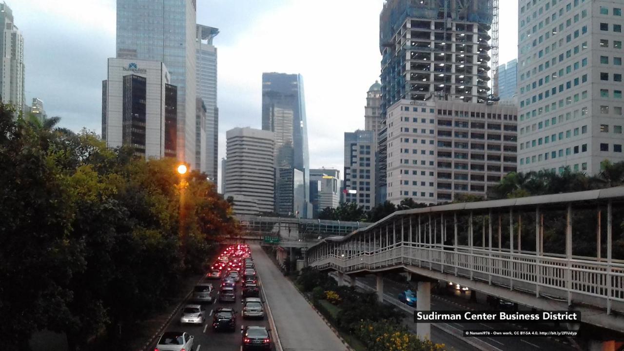 W Home Cikatomas Jakarta Buitenkant foto
