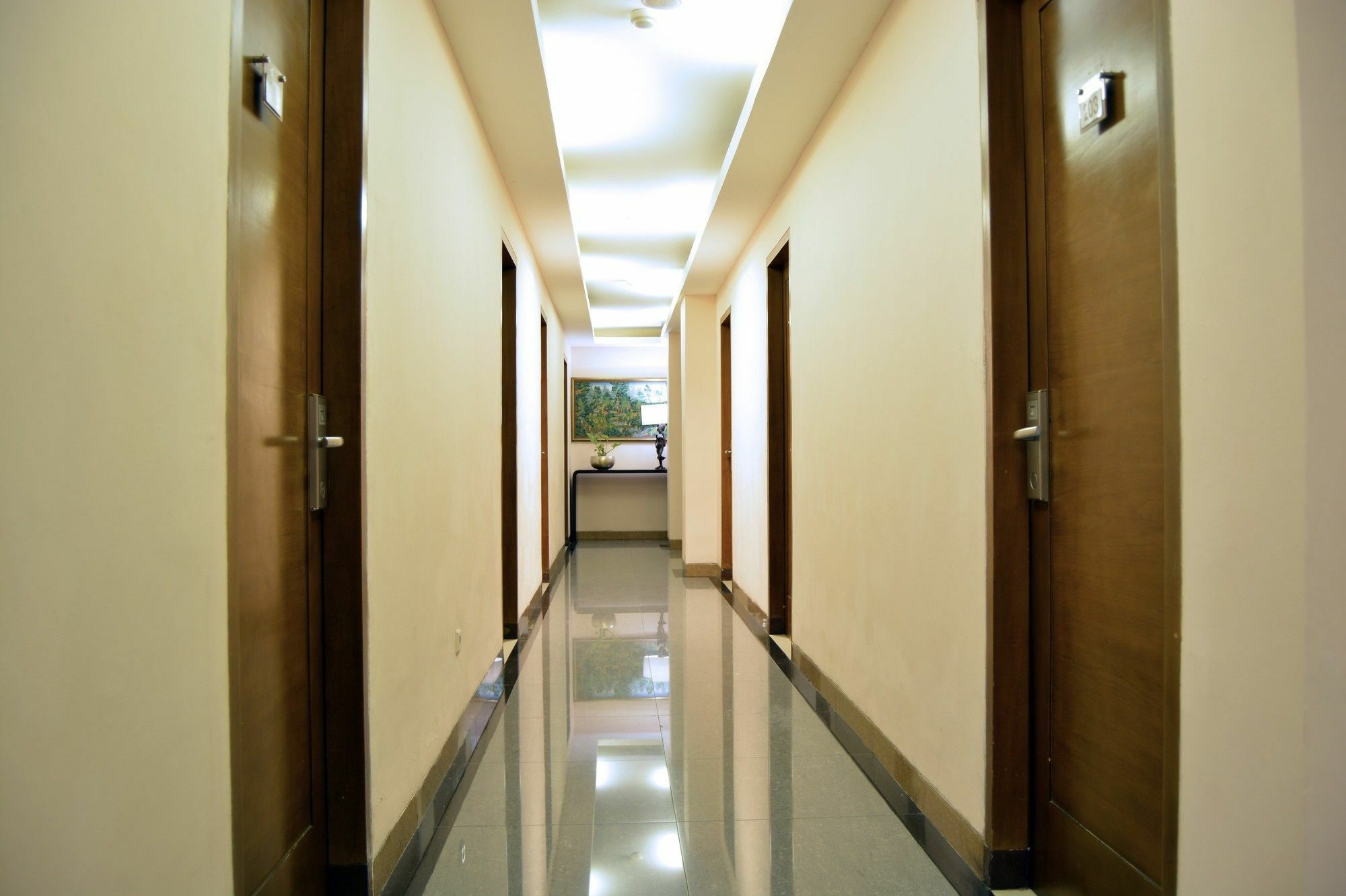 W Home Cikatomas Jakarta Buitenkant foto